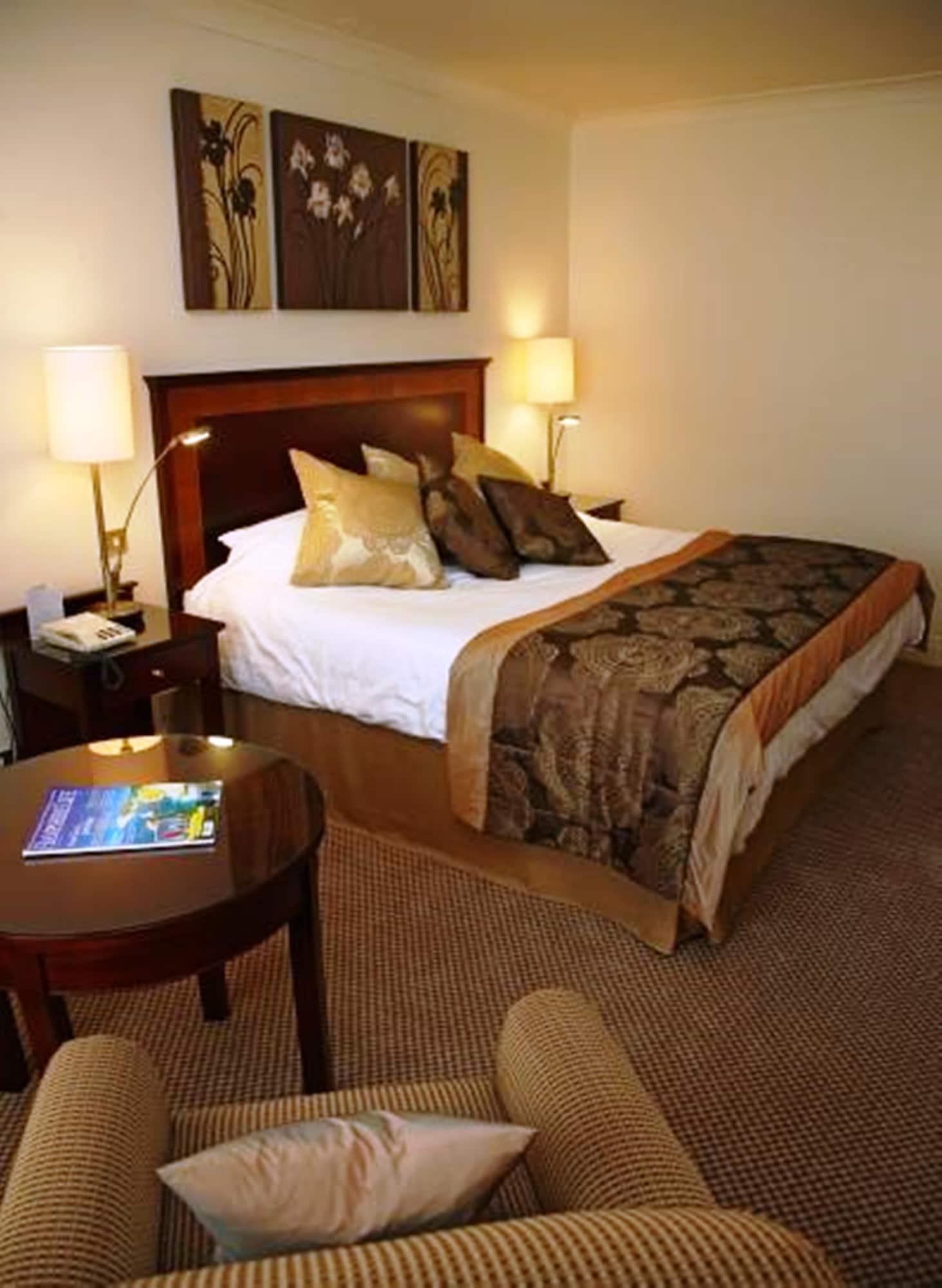 Отель Audleys Wood Hotel, Бэйсингсток