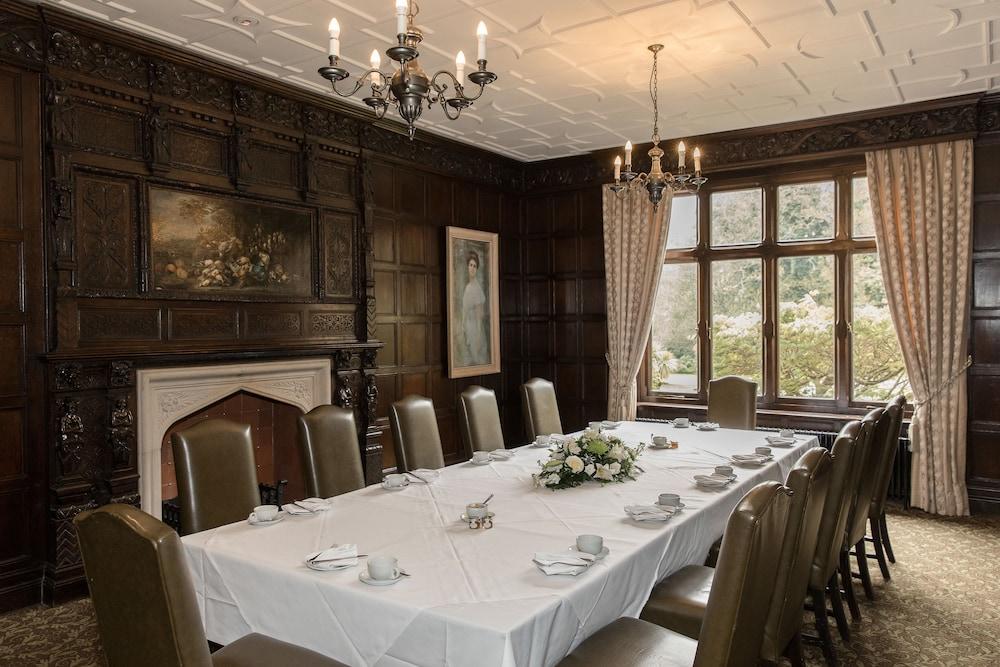 Отель Audleys Wood Hotel, Бэйсингсток