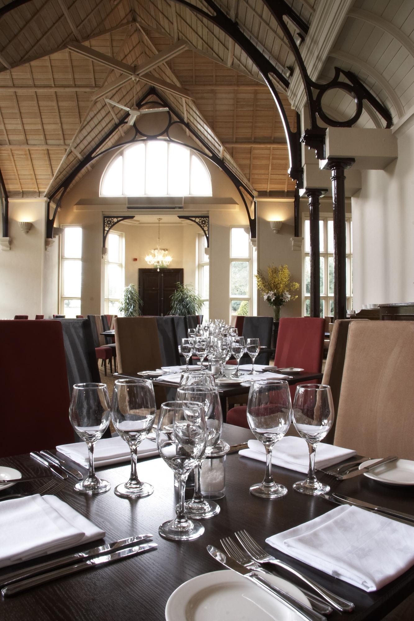 Audleys Wood Hotel, Отель 4*